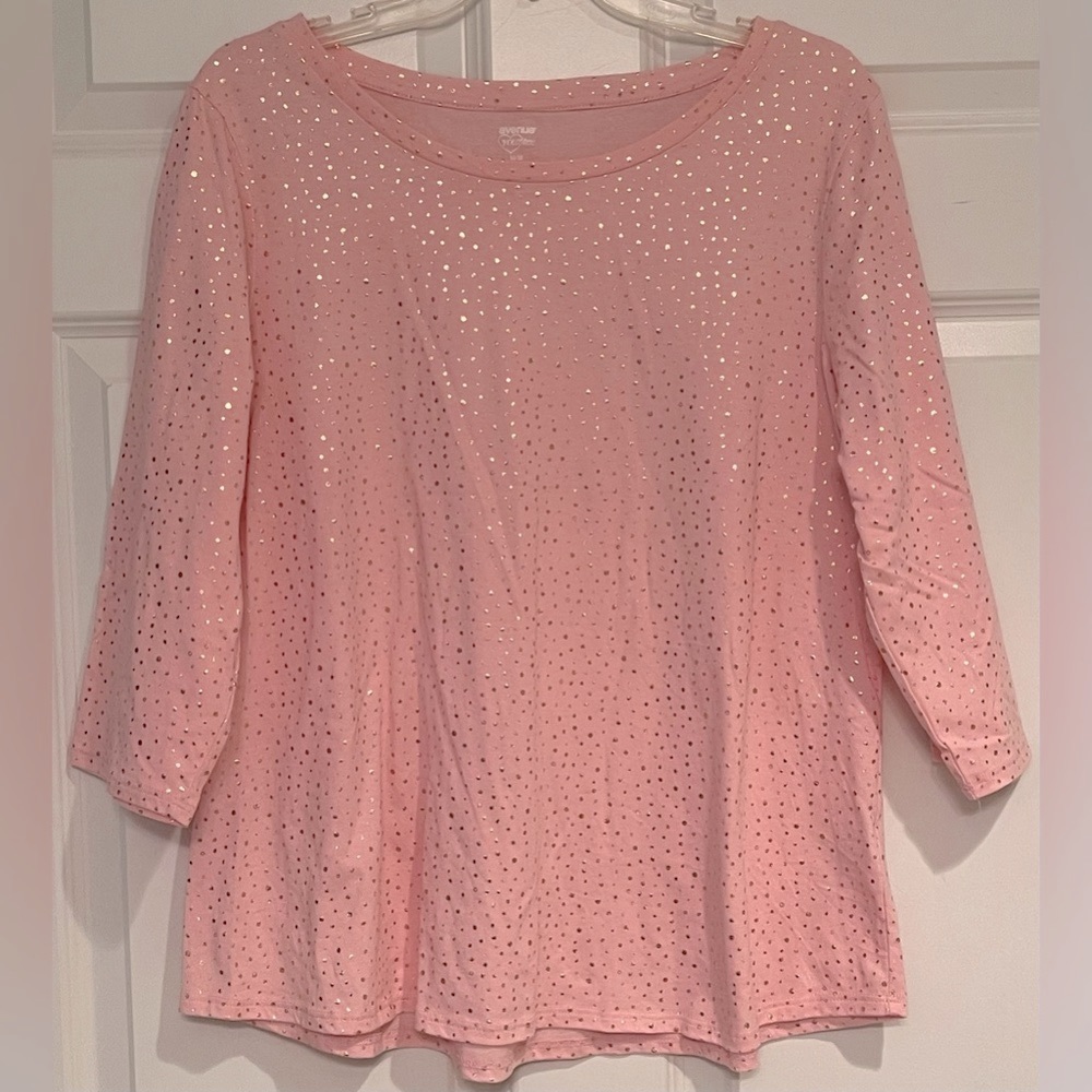 Avenue 3/4 Sleeve Tee Shirt Covered With Gold Foil Dots